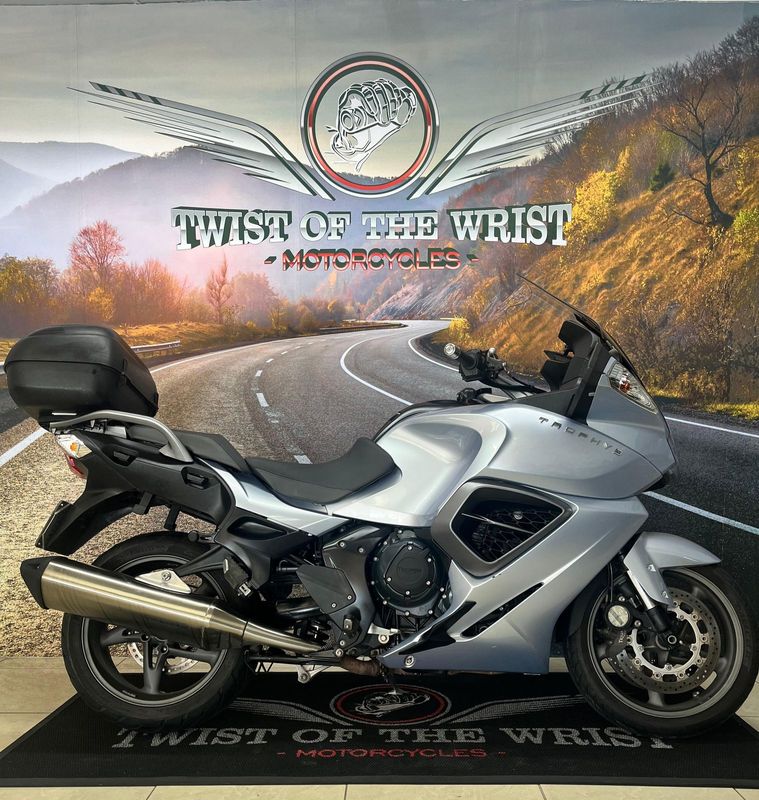 2016 Triumph 1200 Trophy SE at Twist of the Wrist Motorcycles