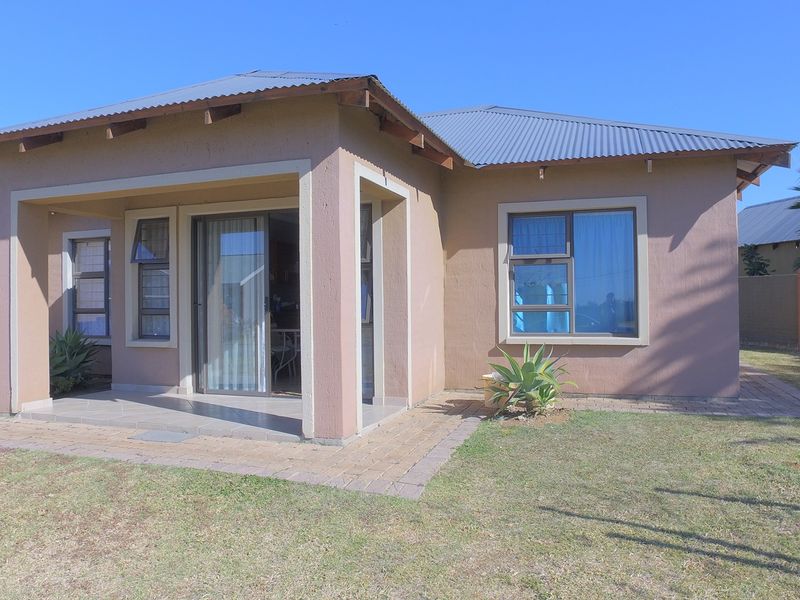 2 Bedroom Retirement Unit For Sale in Waterval East