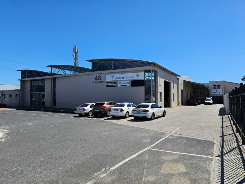 Gants Plaza | Warehouse For Sale On Mynhardt Street, Strand