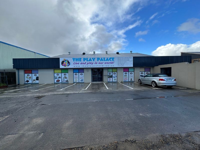 Industrial Warehouse To Let in Montague Gardens with Great Exposure