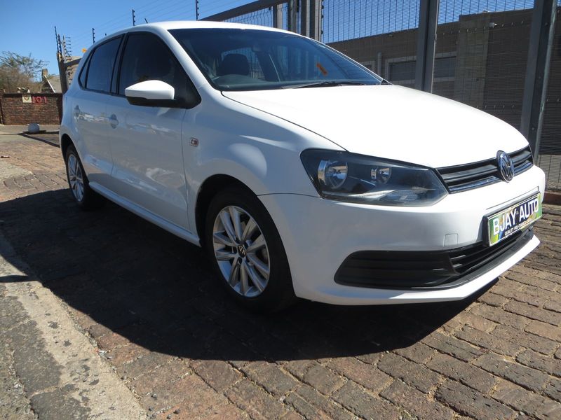 2022 Volkswagen Polo Vivo Hatch 1.4 Trendline, White with 33000km available now!