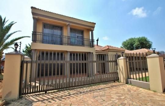 The new owner of this amazing property has zero maintenance, In Lenasia South.