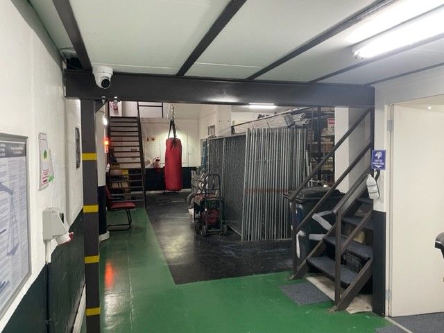 Warehouse unit to Let in Ottery