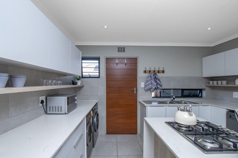House in Bloubosrand For Sale