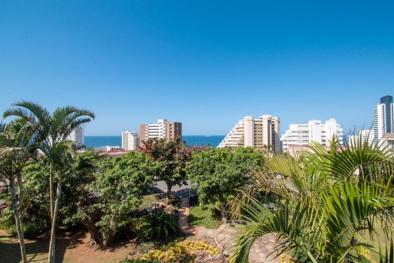 Stay in Style at This Tastefully Decorated Umhlanga Beach Flat