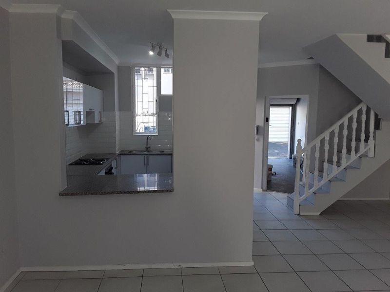 DOVE GARDENS DUPLEX 3 BEDROOMS 2 BATHROOMS IN MUSGRAVE BEAUTIFUL UNIT