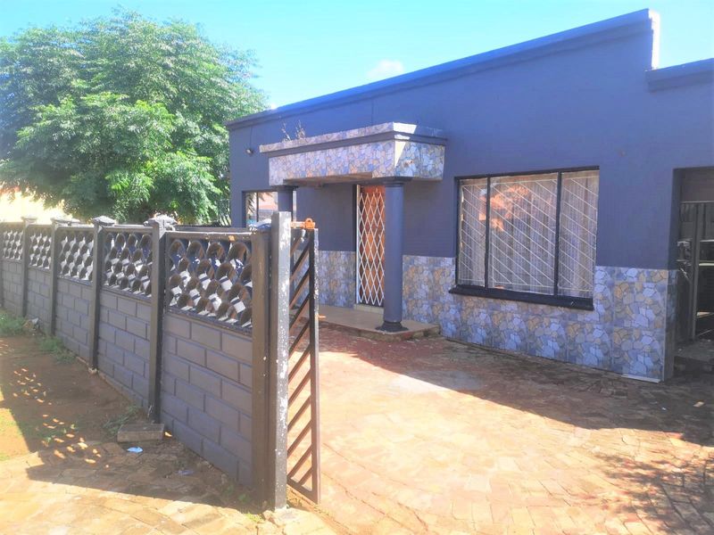 A rare gem, situated in the heart of Lenasia.