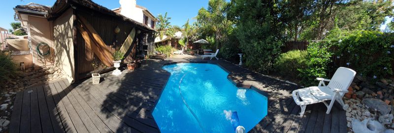 5 LOVELY FURNISHED SELF CATERING GUEST HOUSE APARTMENTS  WITH POOL DSTV INTERNET