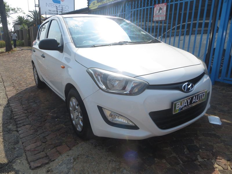 2014 Hyundai i20 1.2 Motion, White with 76000km available now!