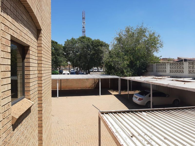 500-2685sqm Office space available for rental in Alberton