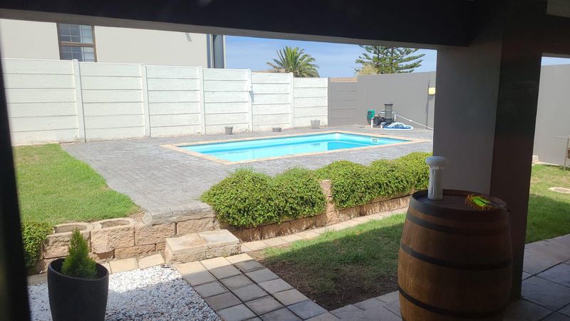 4 Bedroom Holiday house for rent in Hartenbos near to all main attractions (Bayview)