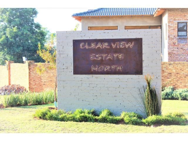 Vacant Land for Sale in Clearview Estate North, Heuningklip