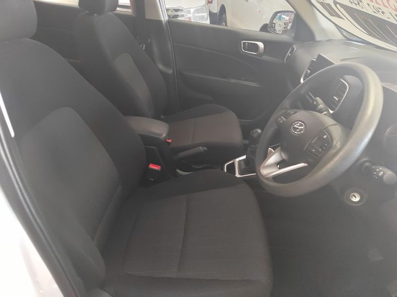 2022 Hyundai Venue MY19 1.2 Motion with 11408kms at PRESTIGE AUTOS 021 592 7844