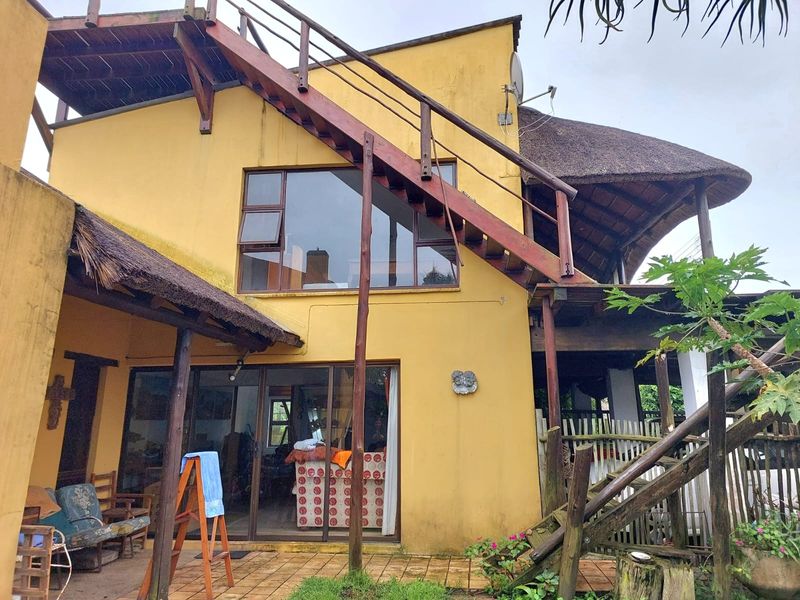 3 Bedroom House For Sale in Sunrise On Sea