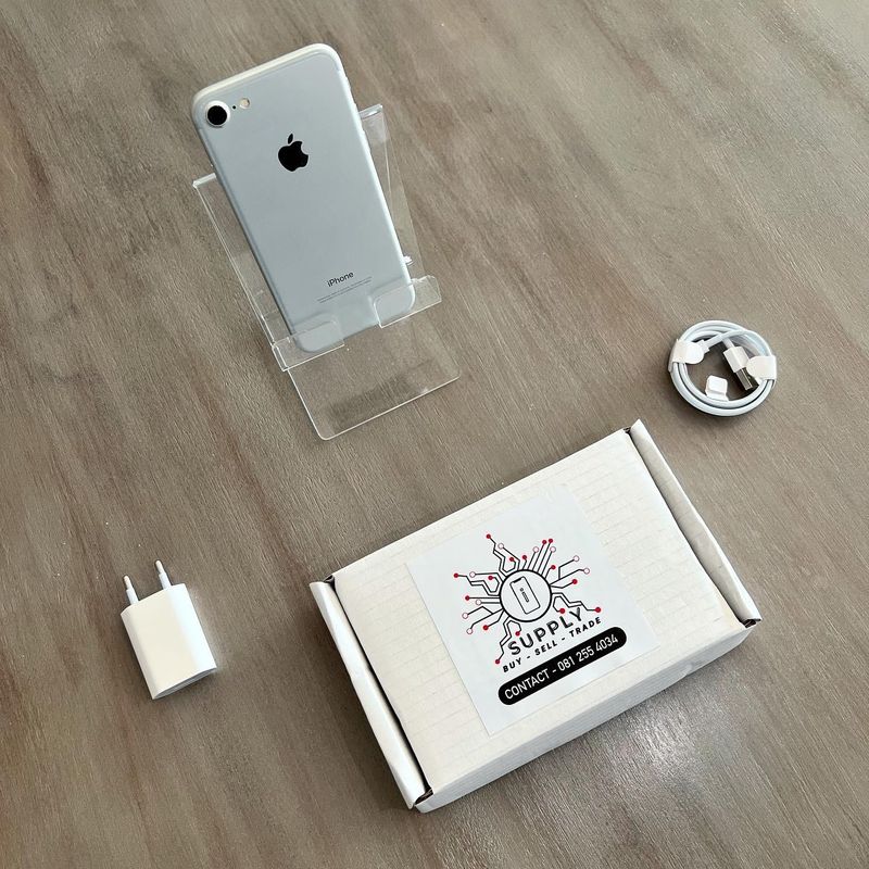 iPhone 7 32GB - 3 MONTHS WARRANTY!