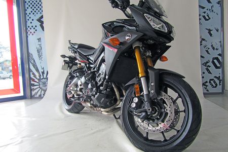 Yamaha FJ-09 (MT-09)
