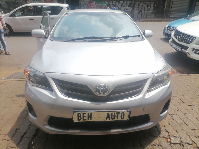 2015 Toyota Corolla Quest 1.6, Silver with 83000km available now!