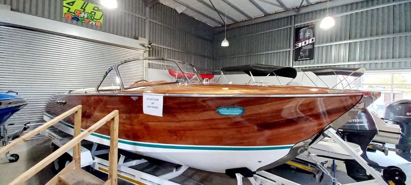 HANDCRAFTED BERGWIND SPORTS BOAT
