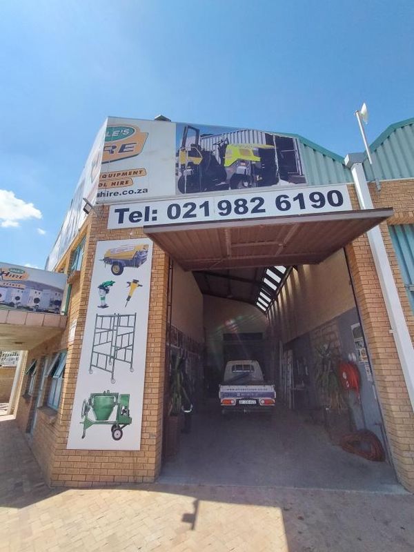 Warehouse To Let in Brackenfell