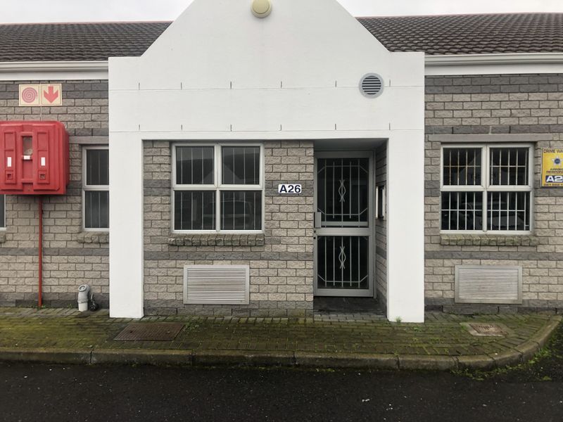 Office/Warehouse to let in Montague Gardens