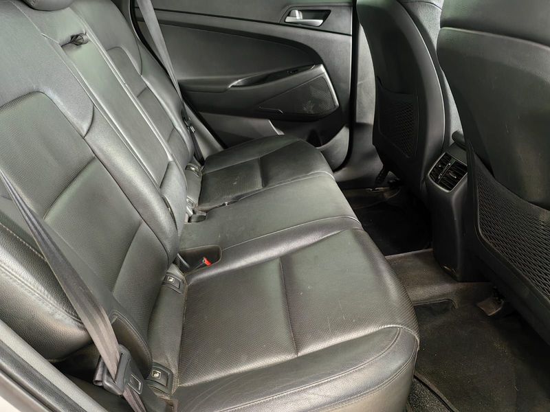 2017 Hyundai Tucson 1.6 TGDI Executive with 208698kms at PRESTIGE AUTOS 021 592 7844