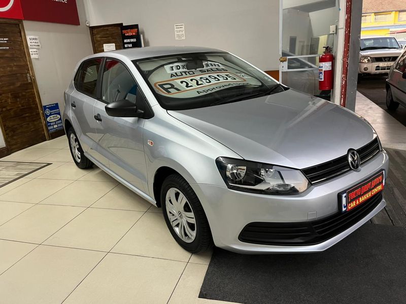 SILVER Volkswagen Polo Vivo Hatch 1.4 Trendline with 32910km available now!