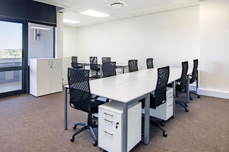 Find office space in Regus Lynnwood Bridge for 5 persons with everything taken care of