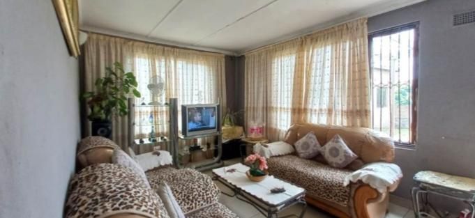OCEBISA PROPERTIES PRESENTS A FOUR BEDROOM HOUSE FOR SALE IN UMLAZI.
