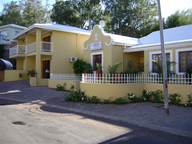 Strelitzia Guest House
