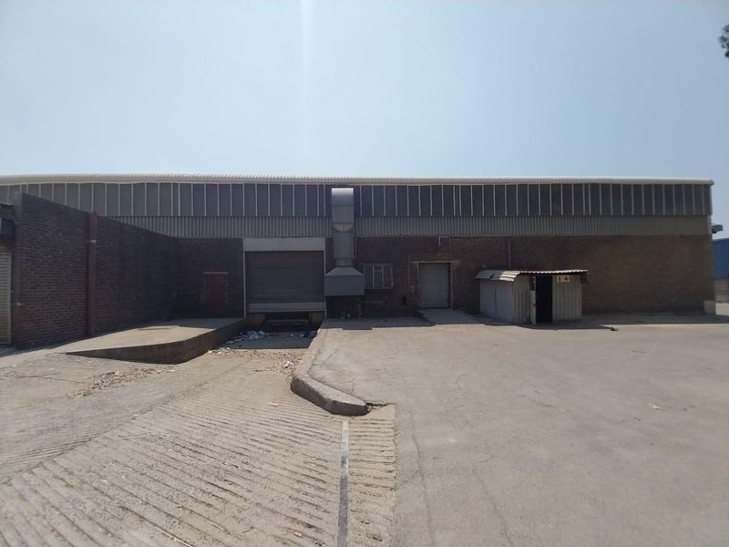 Neat stand alone industrial facility to let / for sale in Heriotdale
