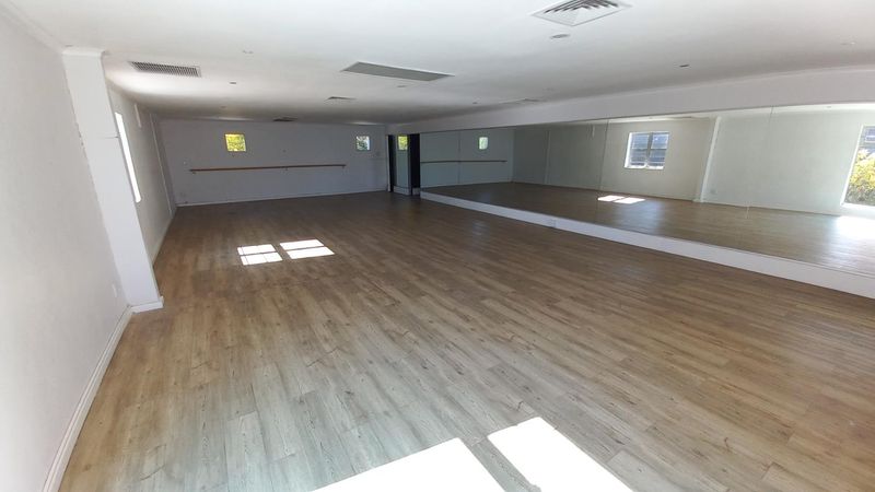 236m2 Office/retail  space to rent in Tyger Valley area