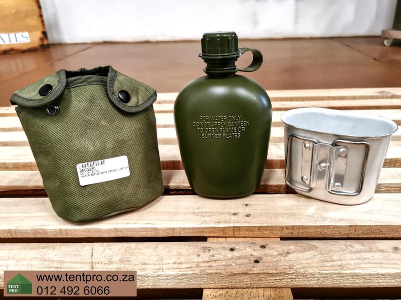 1 Litre Water Bottle with Mug and Green Pouch