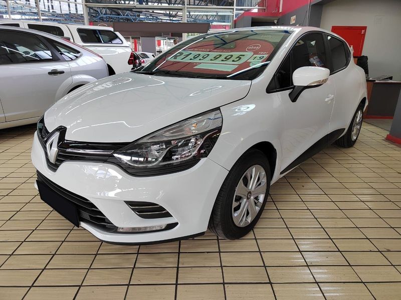 2019 Renault Clio 1.2 16V Authentique 5-Door with ONLY 42536km at PRESTIGE AUTOS 021 592 7844