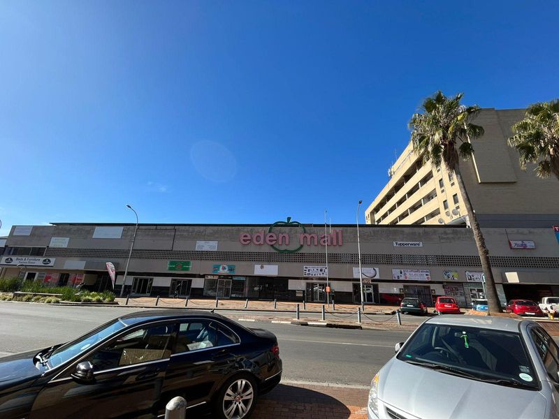 Eden Mall 55, Van Riebeeck Ave | Prime office space to Let in EdenvaleShop 18  Area size: 864sq Sto