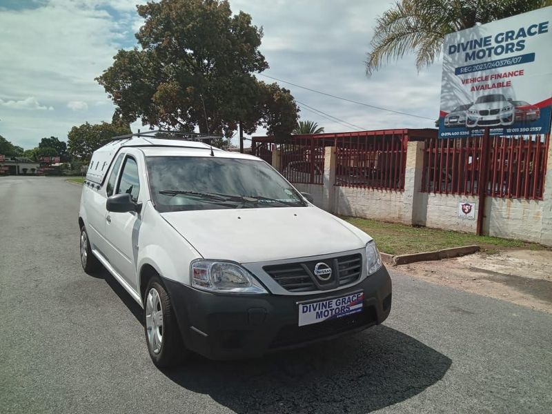 Nissan NP200 1.6 8V AC Safety Pack, White with 62000km, for sale!