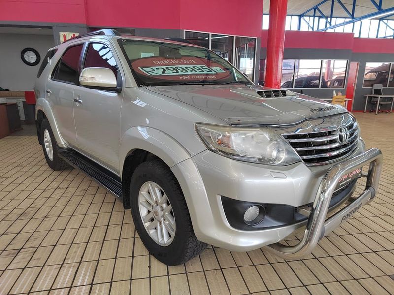 2012 Toyota Fortuner 3.0 D-4D R/Body with 227316kms CALL SAM 081 707 3443