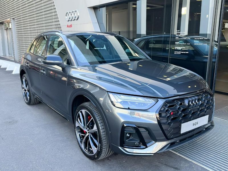 2024 Audi SQ5 Quattro Tiptronic Black Edition