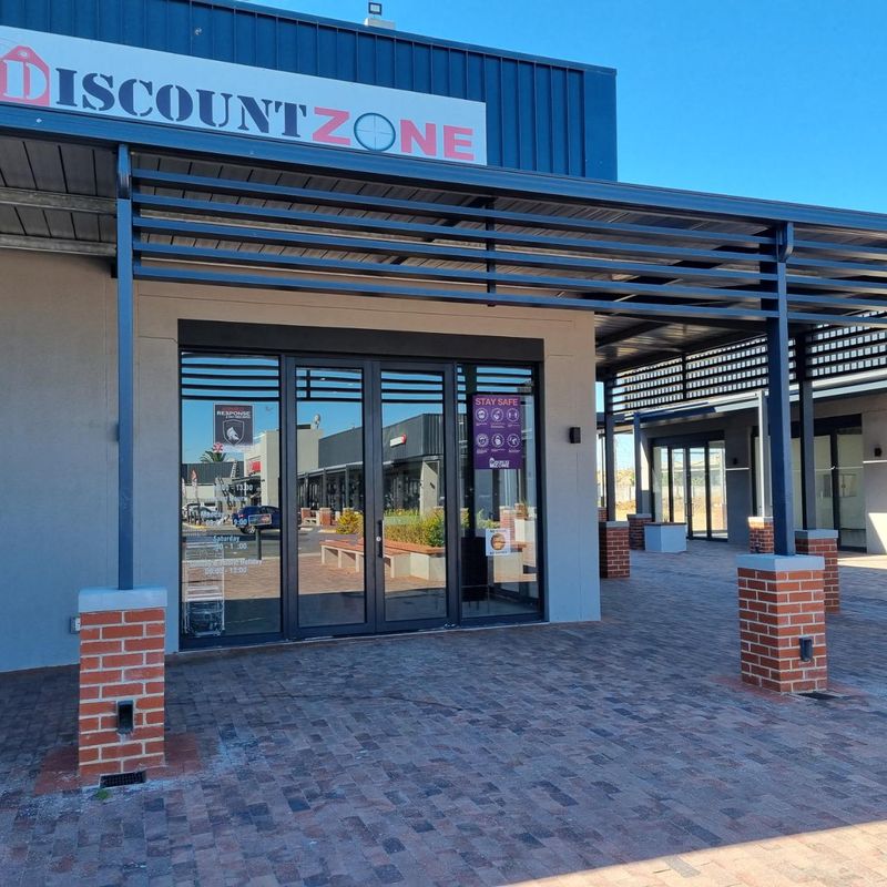 BRACKENFELL SHOPPING CENTRE | RETAIL, STORAGE AND YARD SPACE TO RENT ON CORNER OF OLD PAARL ROAD