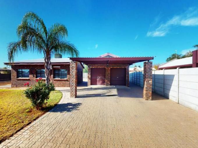 3 Bedroom with 2 Bathroom Cluster For Sale Northern Cape