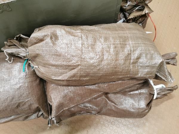 BAG/SAND/BROWN WITH TIE STRING