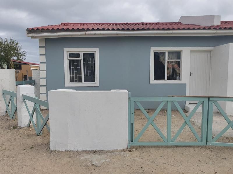 2 x 2 bedroom homes for sale in Macassar