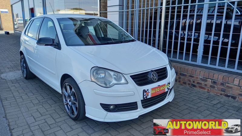 White Volkswagen Polo 1.9 TDI Highline (74kW) with 280000km available now!