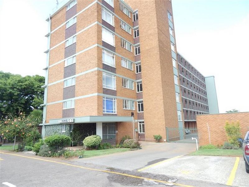 Lovely 2 and a half bedroom apartment in Elarduspark