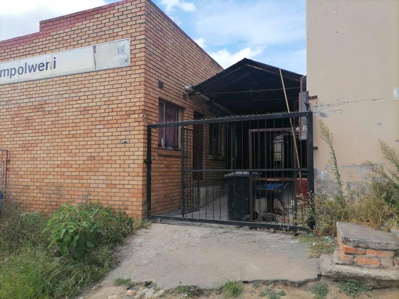 14 Bedroom House For Sale in Zwelitsha