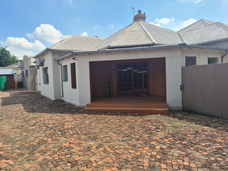 Commercial building for sale in Benoni