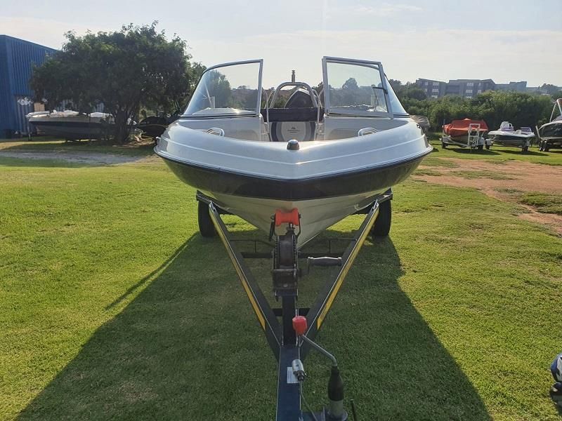 AVALANCHE 170 WITH 115HP MERCURY OUTBOARD MOTOR.