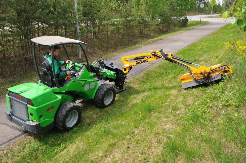 Avant 745 with Kubota Engine 50hp  1400 kg lift capacity Excavator front end loader mini digger