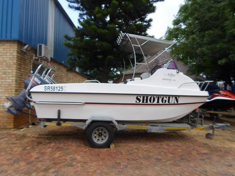 GAMEFISH WITH 2 X 70HP , REF 39