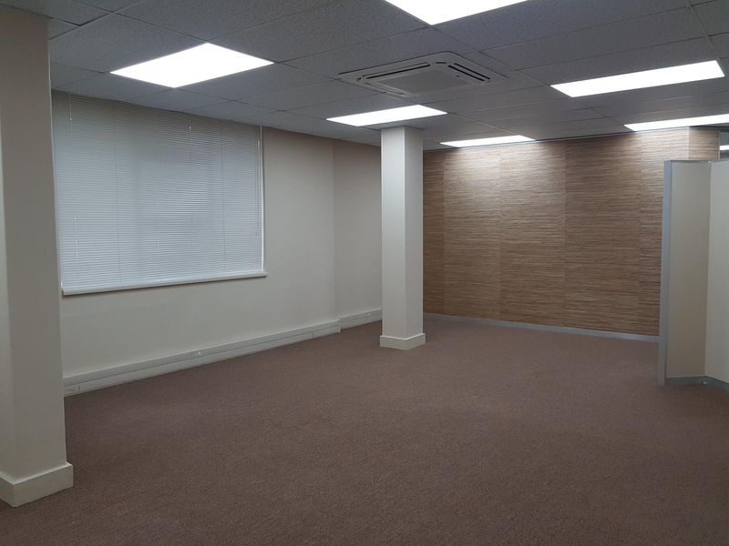 GROUND FLOOR OFFICES TO LET IN SOUGHT AFTER OFFICE PARK