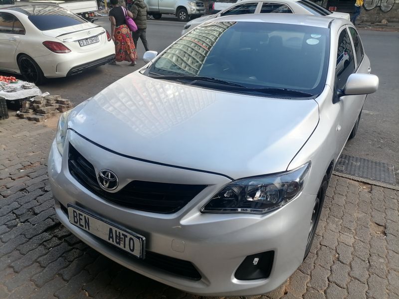 2018 Toyota Corolla Quest 1.6, Silver with 69000km available now!